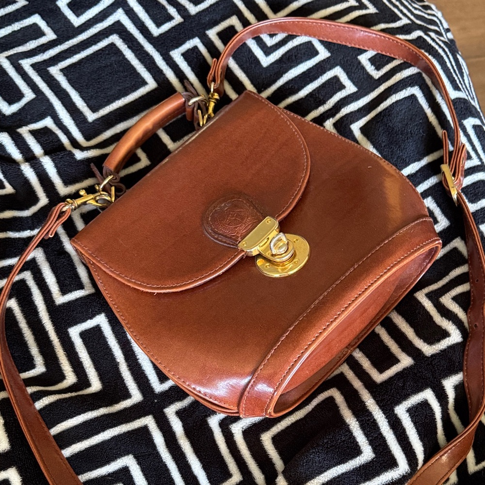 Vintage Pristine Leather Horse Emblem Crossbody / Saddle Bag